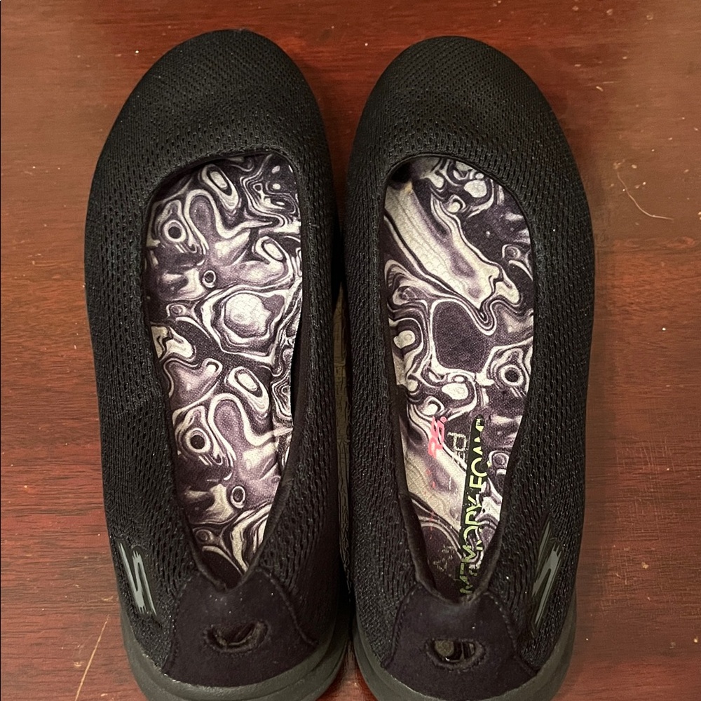 Sketchers Gostep Black Women's Slip-On Knit Ballet Flats